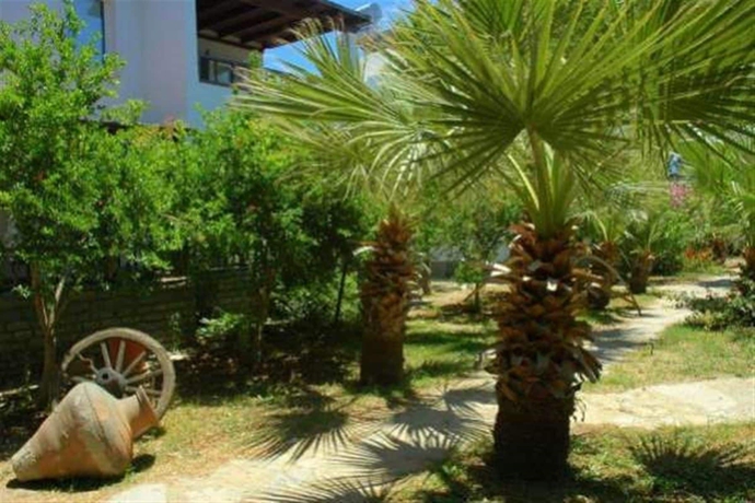 Imagen de los exteriores del Alfa Apart Otel. Foto 16
