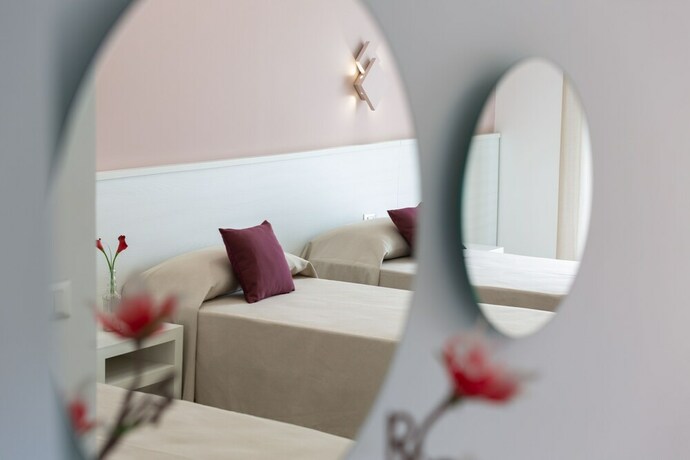 Imagen de la habitación del Alfema Ugento Club. Foto 20