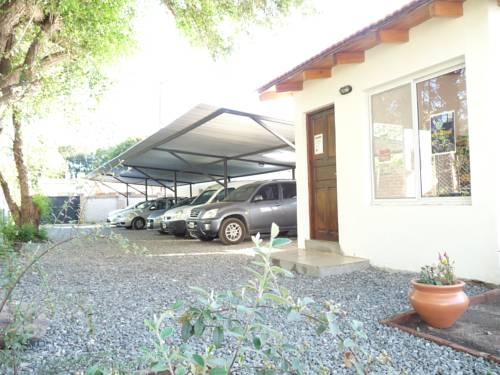 Imagen general del Algarrobo Luz Caba&ntilde;as. Foto 10