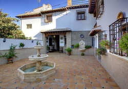 Imagen de los exteriores del Aljibe del Albayzin. Foto 5