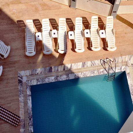 Imagen de la piscina del Almena City Hotel. Foto 16