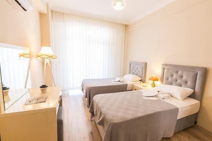 Imagen de la habitación del Almercan Hotel Suite. Foto 12