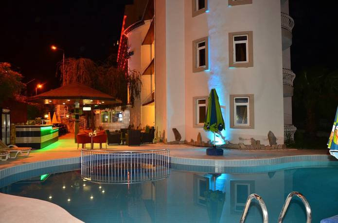 Imagen de la piscina del Almila Side Suite Hotel. Foto 13