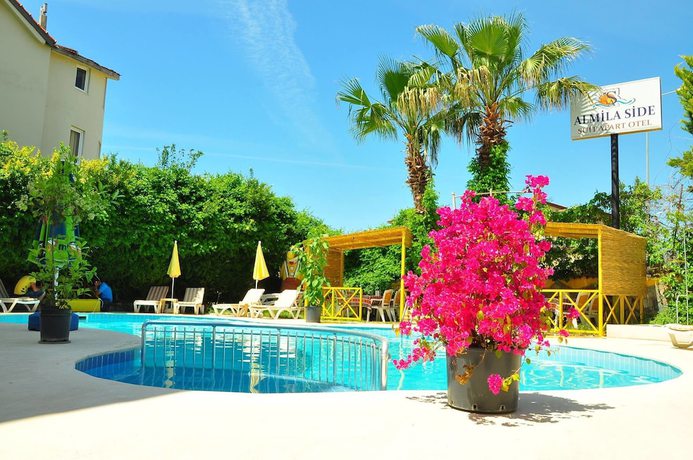 Imagen de la piscina del Almila Side Suite Hotel. Foto 15