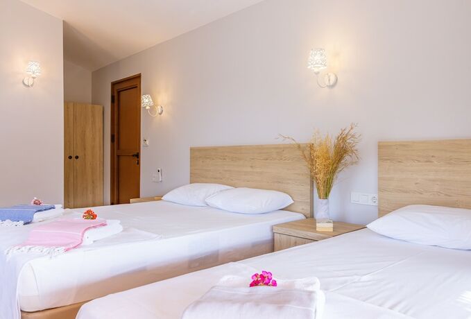Imagen de la habitación del Almond Bungalow Hotel. Foto 16