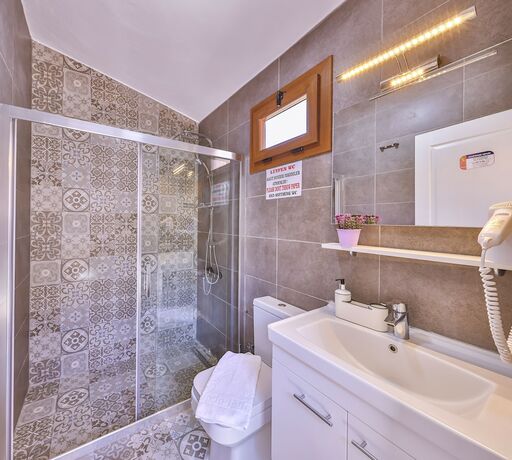 Imagen de la habitación del Almond Bungalow Hotel. Foto 20