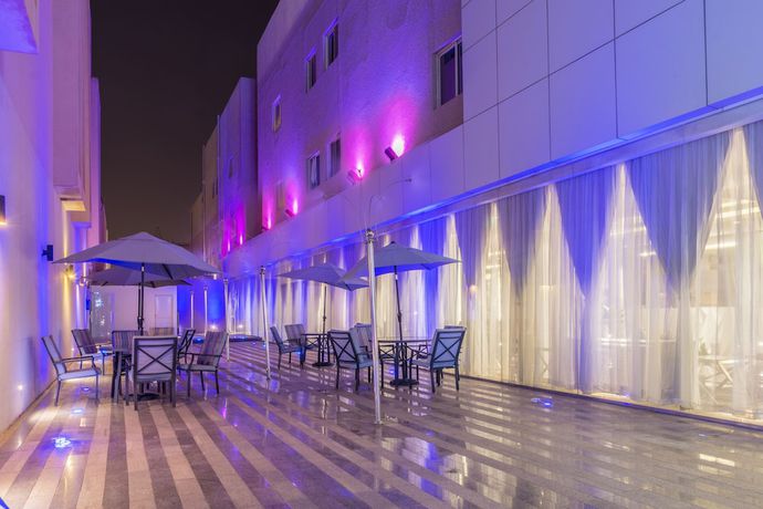 Imagen de los exteriores del Almuhaidb Al Takhasosi Hotel. Foto 10