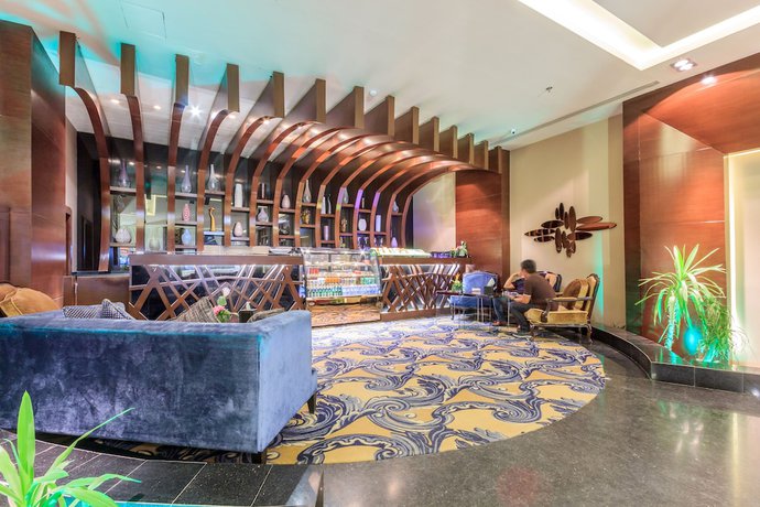 Imagen de los interiores del Almuhaidb Faisaliah Hotel Suites. Foto 13