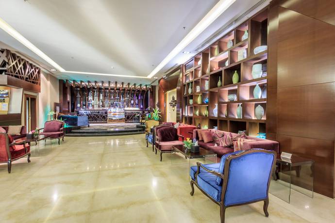 Imagen de los interiores del Almuhaidb Faisaliah Hotel Suites. Foto 14