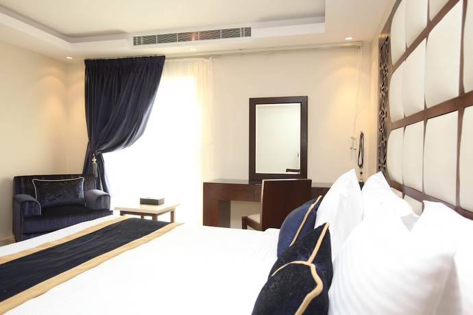 Imagen de la habitación del Almuhaidb Faisaliah Hotel Suites. Foto 8