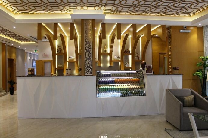 Imagen del bar/restaurante del Almuhaidb Residence Abha. Foto 15