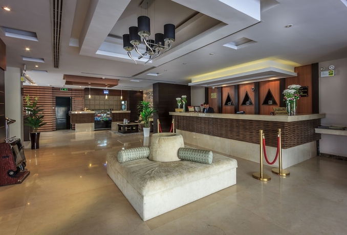 Imagen de los interiores del Almuhaidb Residence Almalaz. Foto 18