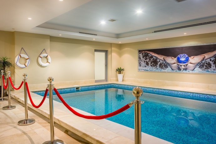 Imagen de la piscina del Almuhaidb Salahuddin- Almalaz. Foto 18