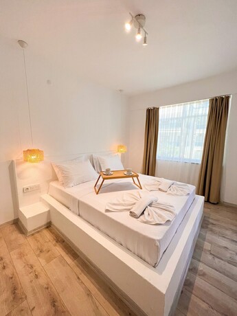 Imagen de la habitación del Aloha Suites Mediterranean. Foto 17