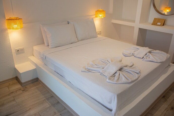 Imagen de la habitación del Aloha Suites Mediterranean. Foto 19