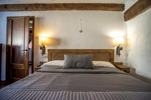 Imagen de la habitación del Alojamiento Rural Font del Roser. Foto 2