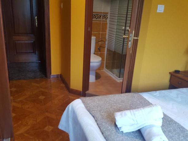 Imagen de la habitación del Alojamientos Fermín. Foto 8