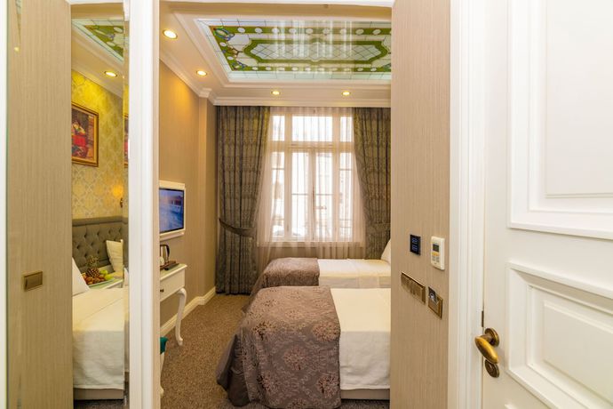 Imagen de la habitación del Alpek Hotel. Foto 3