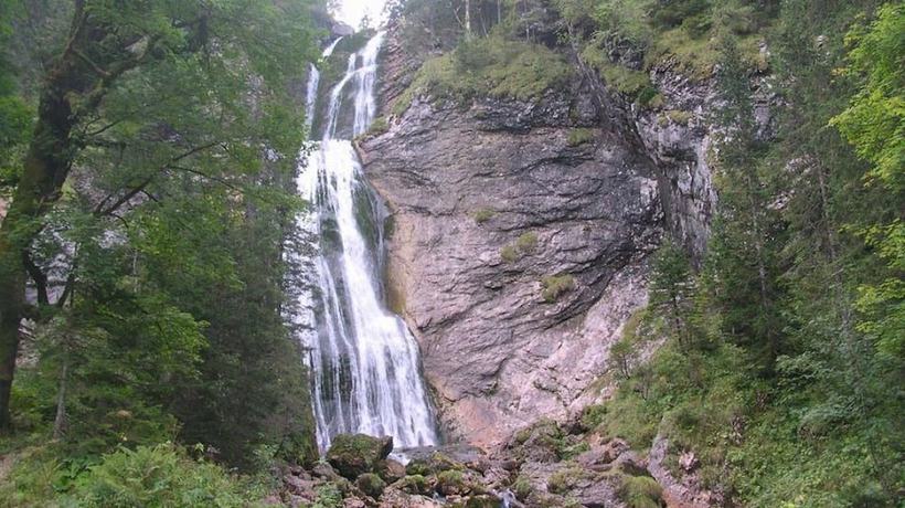 Imagen de los exteriores del Alpengasthof Geiselstein. Foto 9