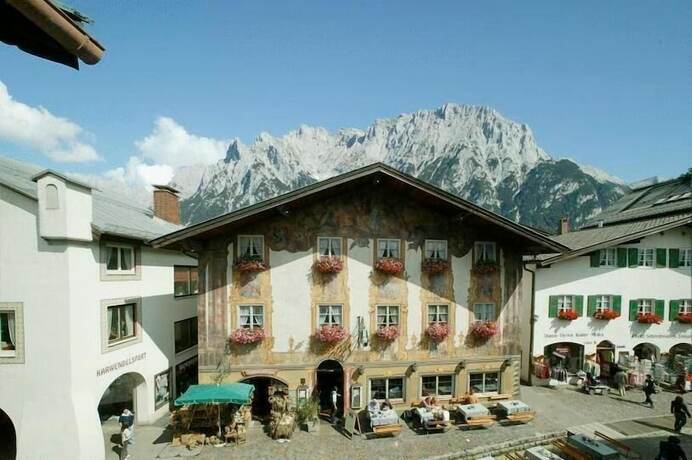 Imagen general del Alpenrose Traditionsgasthof Mittenwald. Foto 10