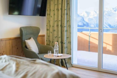 Imagen general del Alphotel Biel-Kinzig - Access by Cable Car only!. Foto 11