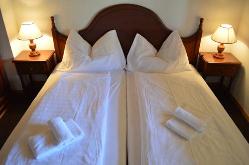 Imagen de la habitación del Alpine Village Resort. Foto 10