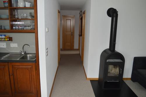 Imagen de la habitación del Alpine Village Resort. Foto 11