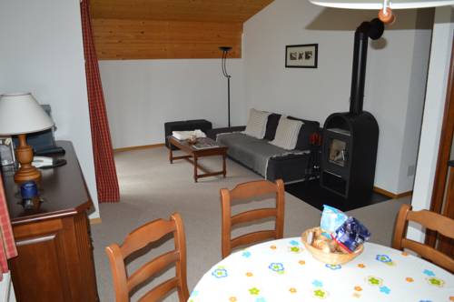 Imagen de la habitación del Alpine Village Resort. Foto 12