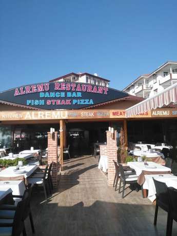 Imagen del bar/restaurante del Alremu Apart Hotel. Foto 3