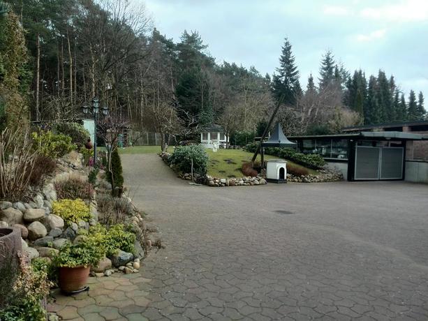 Imagen de los exteriores del Altes Zollhaus am Klinikum. Foto 9