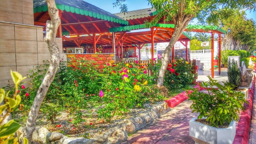 Imagen de la habitación del Altinkum Tatil Koyu. Foto 15