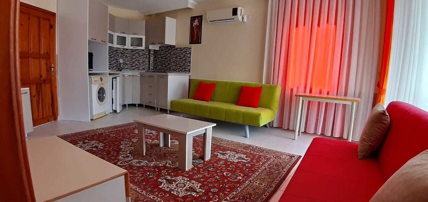 Imagen de la habitación del Altinkum Tatil Koyu. Foto 17