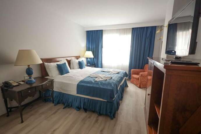 Imagen de la habitación del Altinoluk Otel. Foto 9