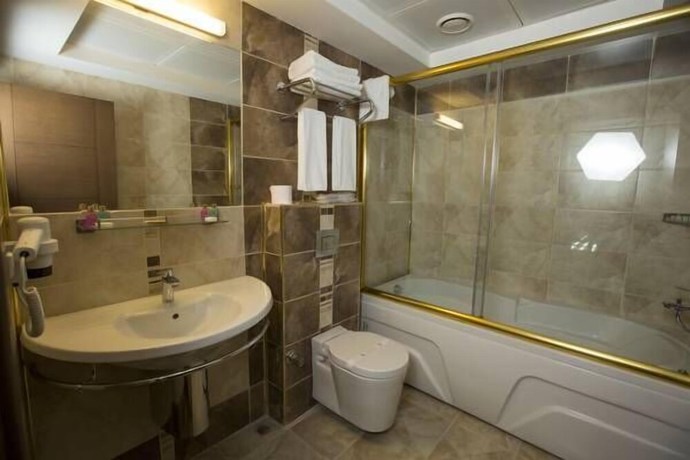 Imagen de la habitación del Altinpark Hotel. Foto 15