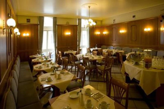 Imagen del bar/restaurante del Altstadt Hotel, Tr&eacute;veris. Foto 4
