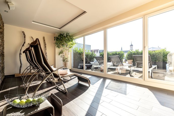 Imagen de la piscina del Altstadthotel Guesthouse die Galerie, Ingolstadt. Foto 18
