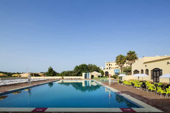 Imagen de la piscina del Alvor Clube Brisamar. Foto 14