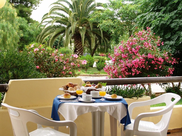 Imagen del bar/restaurante del Alvor Clube Brisamar. Foto 3