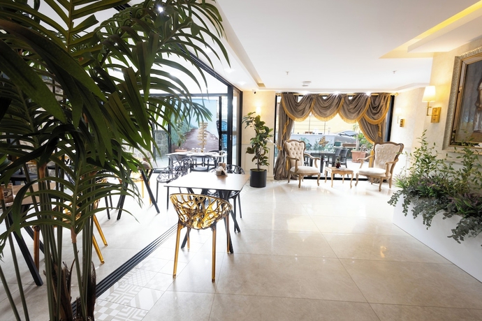 Imagen de los interiores del Alya Boutique Hotel. Foto 15
