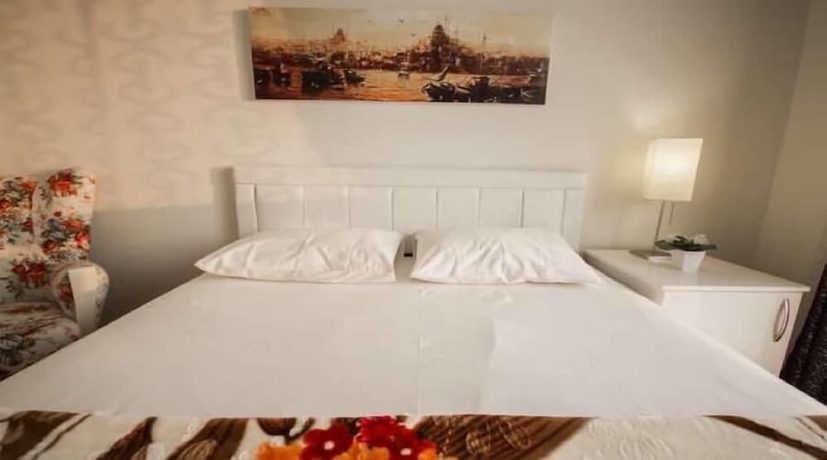 Imagen de la habitación del Alya Suit. Foto 5