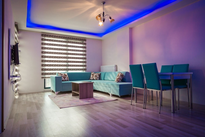 Imagen de la habitación del Alya Suit. Foto 12