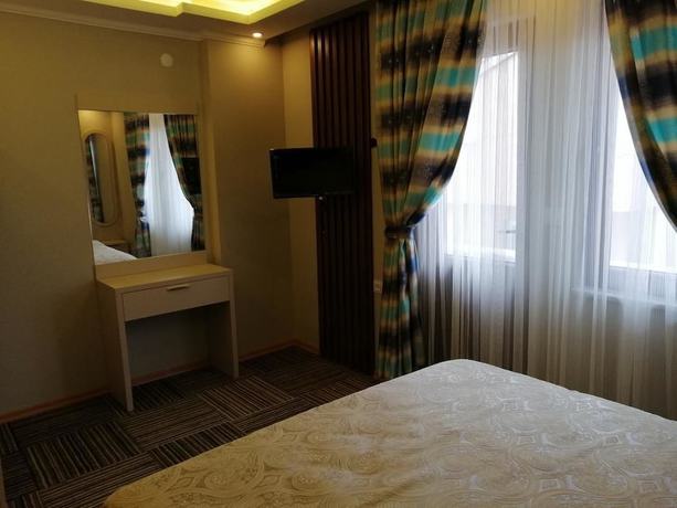 Imagen de la habitación del Alya Suite Hotel. Foto 2
