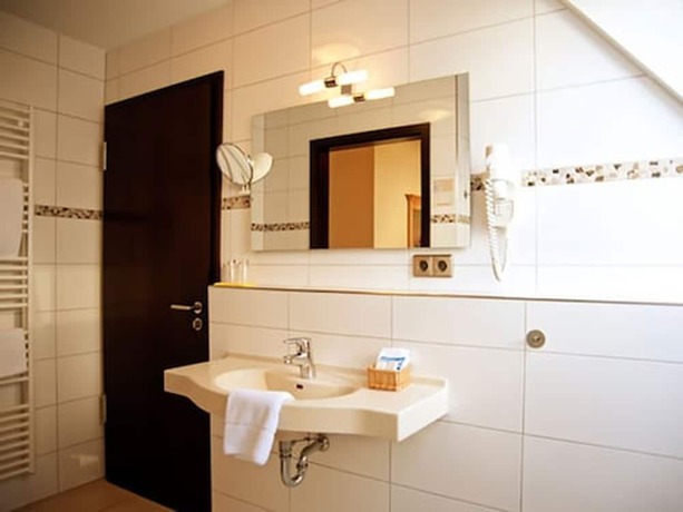 Imagen de la habitación del Amadis Hotel. Foto 6