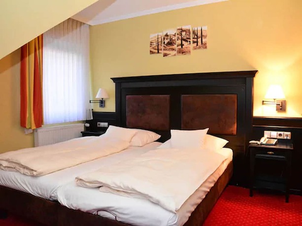 Imagen de la habitación del Amadis Hotel. Foto 8