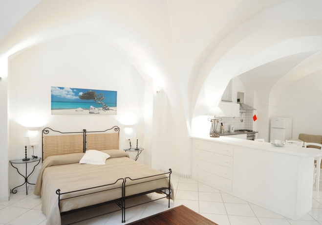 Imagen de la habitación del Amalfi Resort. Foto 7