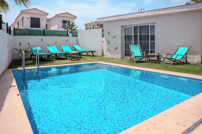 Imagen de la piscina del Amarillo Ala&ccedil;atı. Foto 14