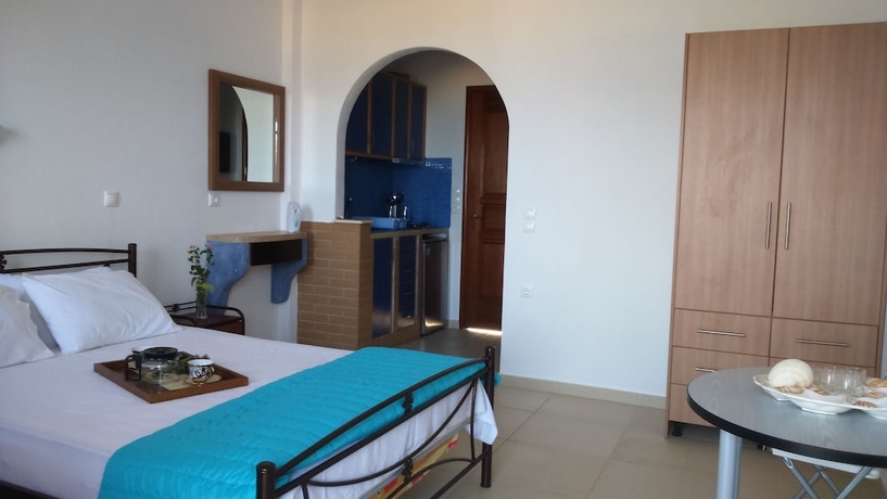 Imagen de la habitación del Ammoudia Studios. Foto 5