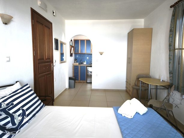 Imagen de la habitación del Ammoudia Studios. Foto 14