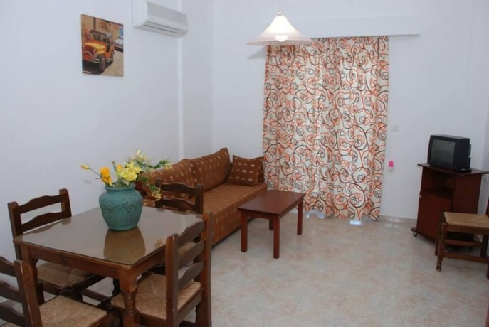 Imagen de la habitación del Amoudi Studios Apartments Hotel. Foto 32