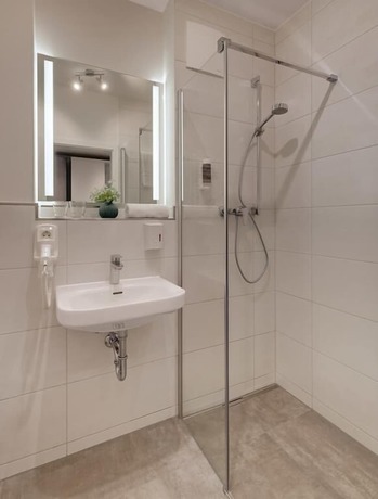 Imagen de la habitación del Amper Art Hotel. Foto 15